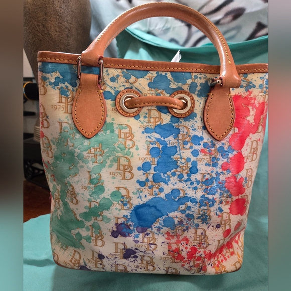 Dooney & Bourke Splatter Paint Signature Drawstring Bucket Bag - Picture 3 of 11